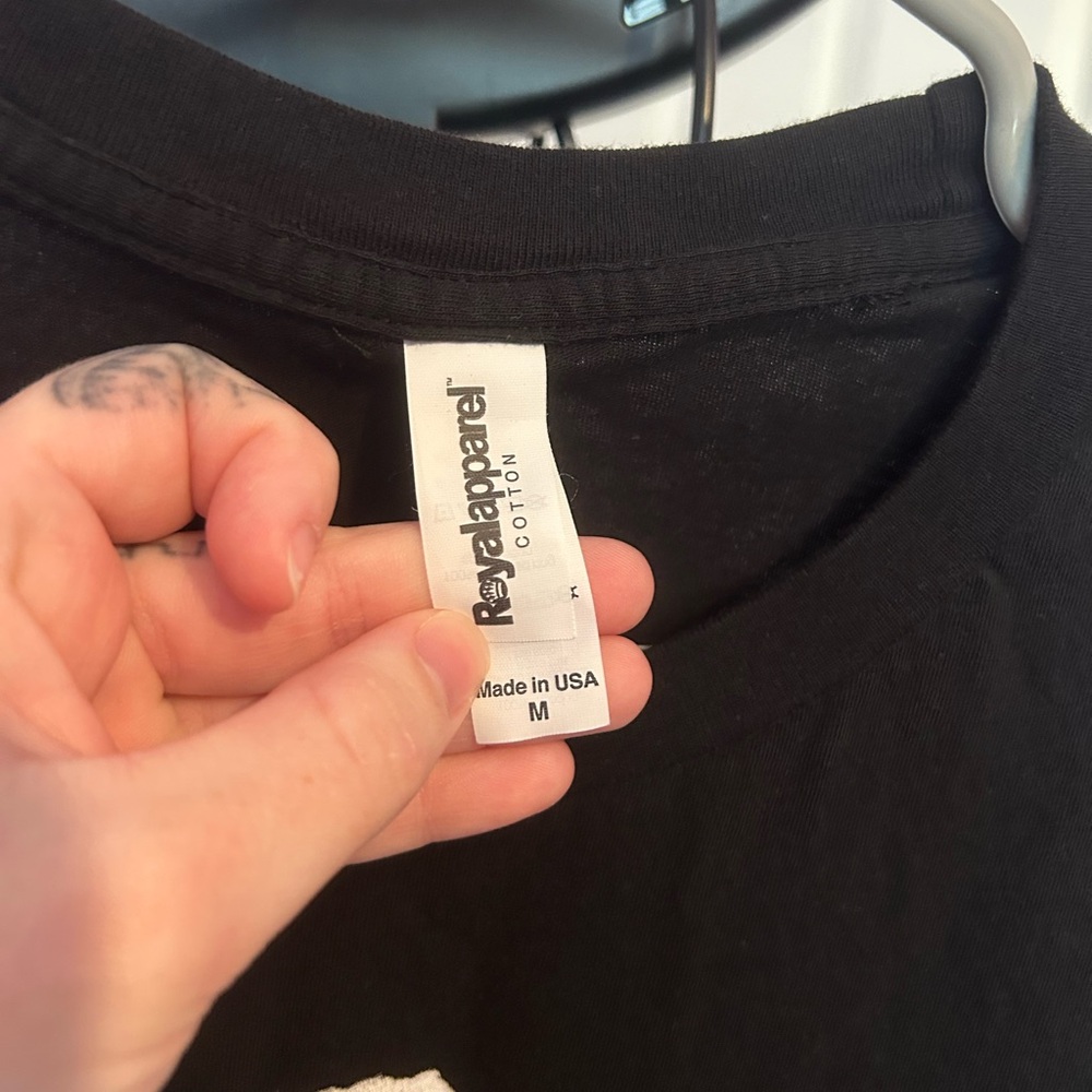 Authentic Bernie 2021 Tee - Picture 2 of 2